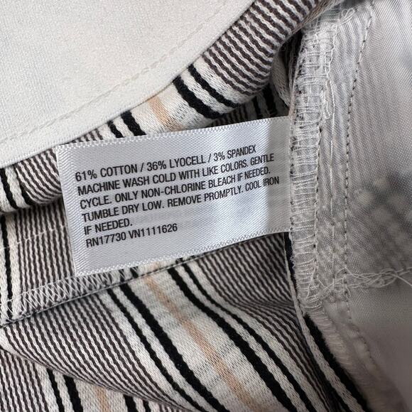 Ava & Viv Pants Black Cream Womens 20 Comfort Waist Highrise Plaid Tapered Crop - Picture 6 of 11